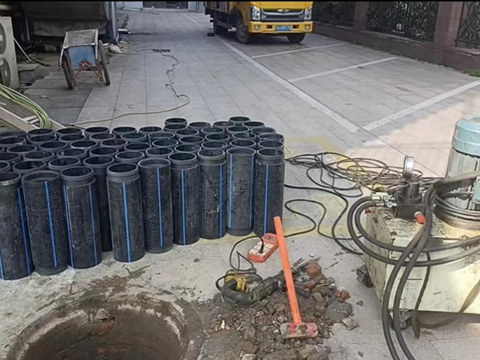 大足PE置换管厂家 DN315置换管 非开挖管短管置换